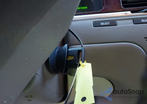 2004 Lincoln Town Car Signature from USA, damaged, VIN 1LNHM81W34Y679984